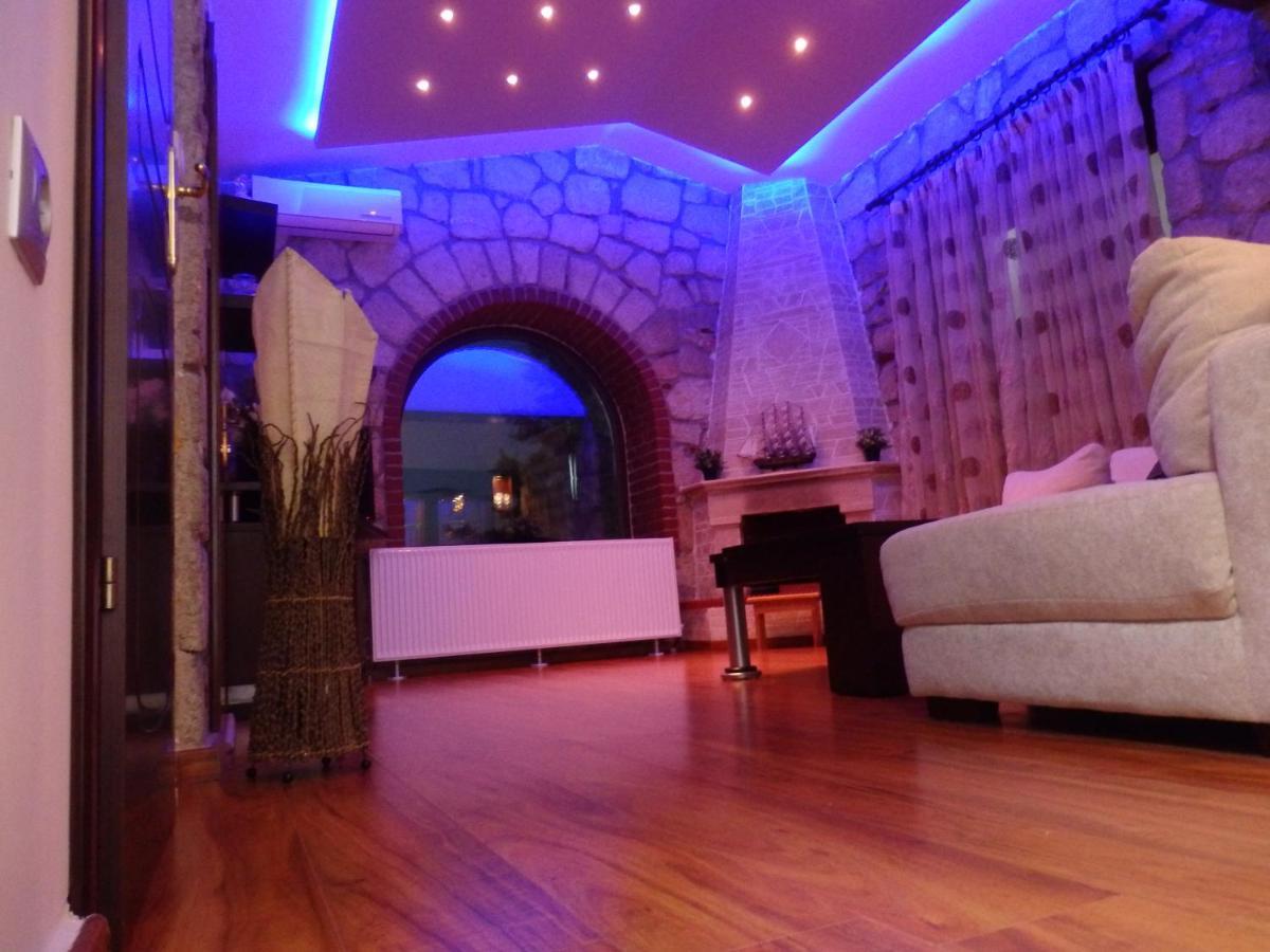 Villa George 아피토스 외부 사진