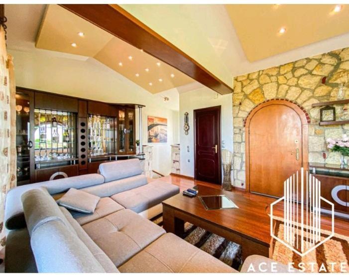 Villa George 아피토스 외부 사진