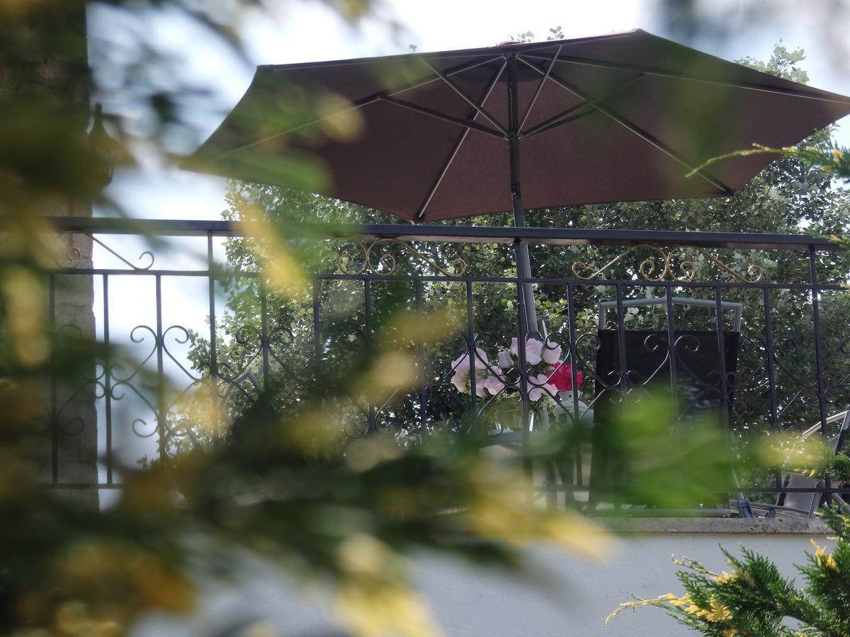 Villa George 아피토스 외부 사진